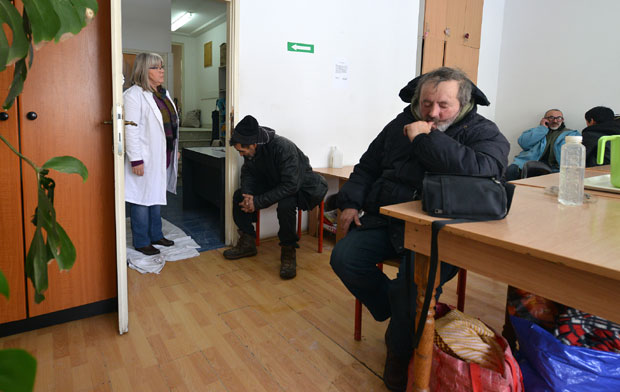 Ледени дани напунили свратиште